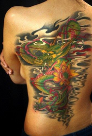 Vakker tilbake klassisk tatovering dragon tattoo