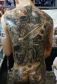 Unhu hwechinyakare huzere izere dema uye chena totem tattoo