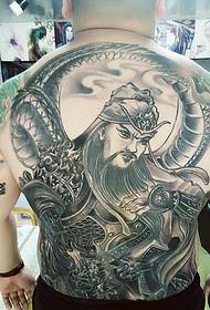 Убава црно-бела шема на тетоважи Гуан Гонг