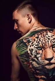 Šareni 3d tigar uzorak tetovaže koji pokriva leđa