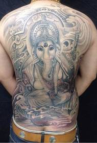 Vīrieša pilna mugura kā dieva tetovējums