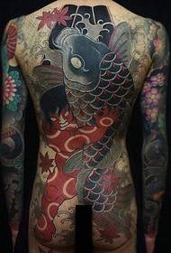 Слики со тетоважи со големи тегњи во боја од јапонски стил со целосен грб