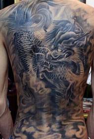 Tetovējums ar pilnu muguras vienradzi