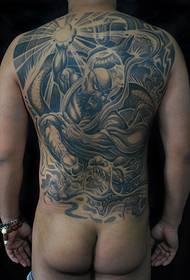 Plne dominujúce tetovanie dračích drakov