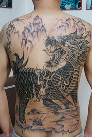 Stražnja strana super kul ilustracije tetovaža jednorog