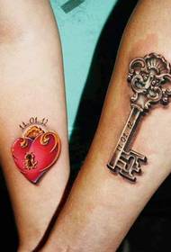 meilės užrakto tatuiruotė ant rankos