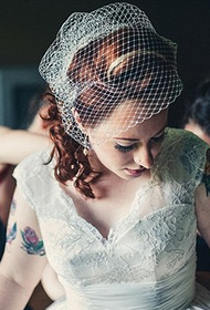 modèle de tatouage rose bras de mariée