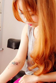 Qing pure like beautiful beauty hand star tattoo picture