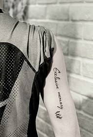 tatuazh i thjeshtë dhe jo i shtrënguar nga fjala angleze