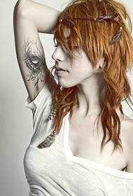 belleza brazo interno personalidad creativo tatuaje