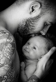 mužské hvězdy paže tetování se svým synem 18169 krevní slzy krása avatar kreativní osobnost tetování