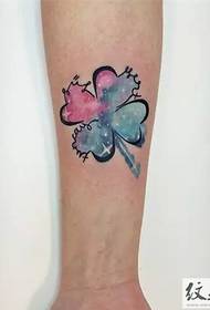 mode spat ink waterverf tatoeëring op die arm