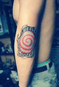 Kreativ rød vortex arm tatovering