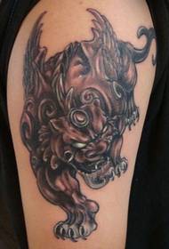 férfi kar szerencsés vadállatok tetoválás