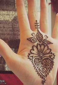 ແຂນຮູບແບບ tattoo totem ງາມ