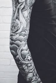 tato potret kecantikan lengan sangat liar