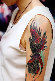 babaeng arm personality ng Phoenix totem tattoo