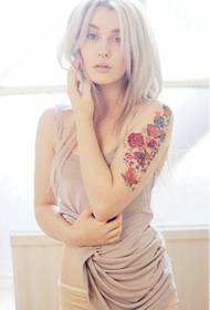 foreign beauty personality arm flower tattoo
