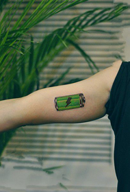 arm batterij tattoo