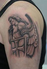 Tatuaje de brazo de anxo europeo e americano