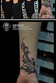 Black cool auspicious tattoo pattern