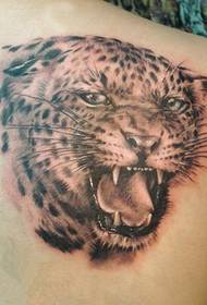 Kingунгла кралот Леопард тетоважа