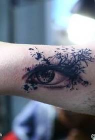 Realistic 3D eye tattoo pattern