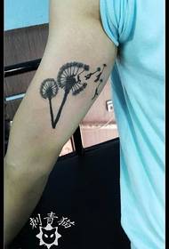 Free flying dandelion tattoo pattern