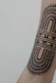 Patró clàssic de tatuatge de totem de vainilla