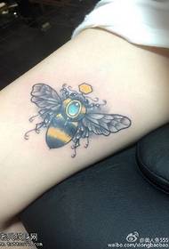 Beautiful bee tattoo pattern