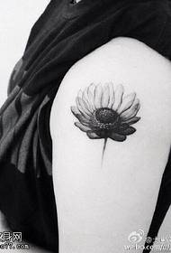 Black and white sunflower flower tattoo tattoo pattern