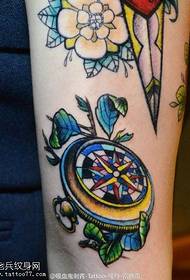 Beautiful looking compass tattoo pattern