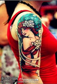 Patrón de tatuaxe de beleza pintado clásico de estilo europeo e americano