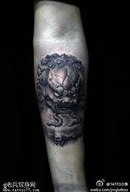 Weifengo liūto tatuiruotės modelis