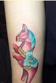 Muoti käsivarsi kaunis väri hevonen tatuointi kuvio kuva