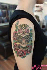 Owl Creative Arm Tattoo ရုပ်ပုံကိုခြယ်သထားသည်