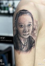 Csendes lány tetoválás minta