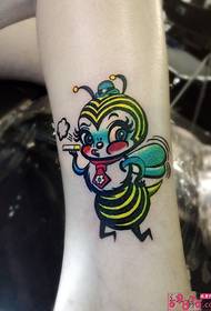 Arm personality smoking little bee tattoo picture