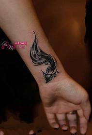 Creative black gray fox arm tattoo picture