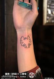 Jednoduchý orel tetování vzor