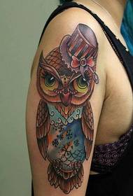 Female arm personality owl tattoo pattern picture