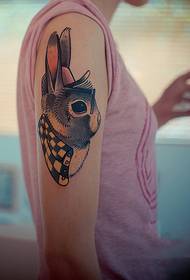 Sød tatoveringsbillede af sød kanindukke