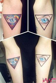 Immagine del modello del tatuaggio del braccio dell'occhio di Dio