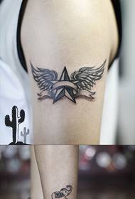 Domineering cool handsome wings tattoo pattern