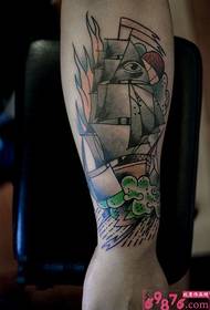 Imagine de tatuaj braț creativ cu nava Oceanului