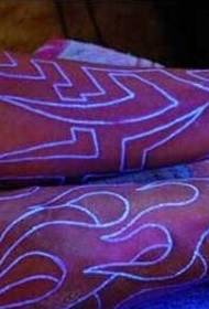 Setšoantšo sa tattoo sa Arm fluorescent ho thabela litšoantšo