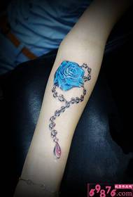 Creative blue rose necklace arm tattoo picture