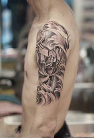 Juodos pilkos lotoso rankos tatuiruotės paveikslėlis