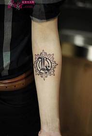 Personality iris flower letter arm tattoo picture