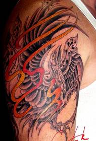 I-Atmospheric enhle yengalo ye-phoenix tattoo